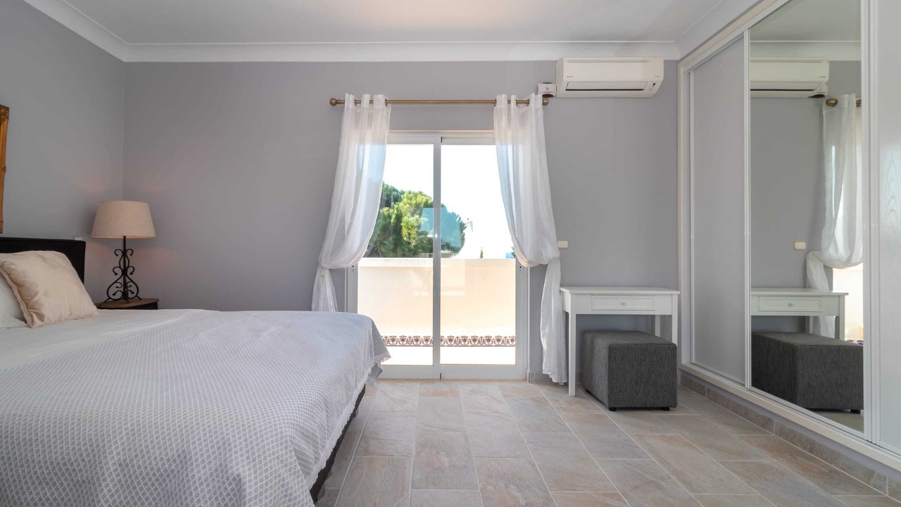 Photo of Bedroom in Ferragudo