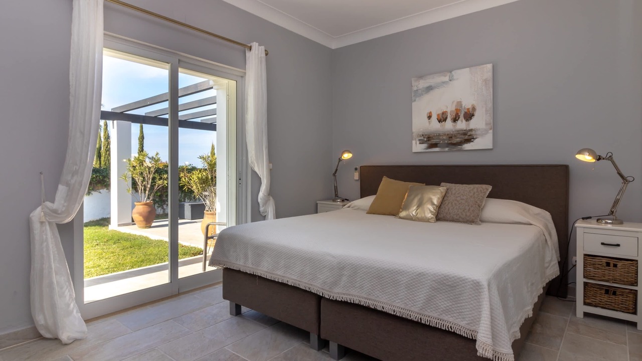 Photo of Bedroom in Ferragudo
