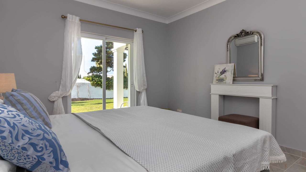 Photo of Bedroom in Ferragudo