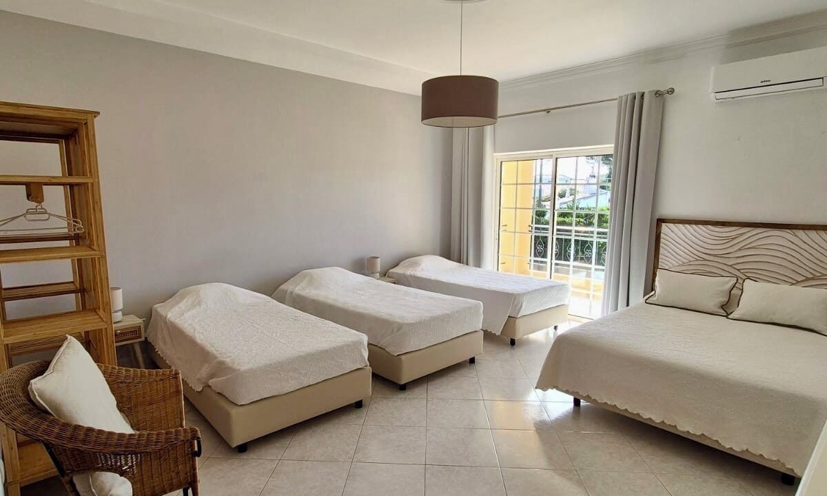 Photo of Bedroom in Figueiral