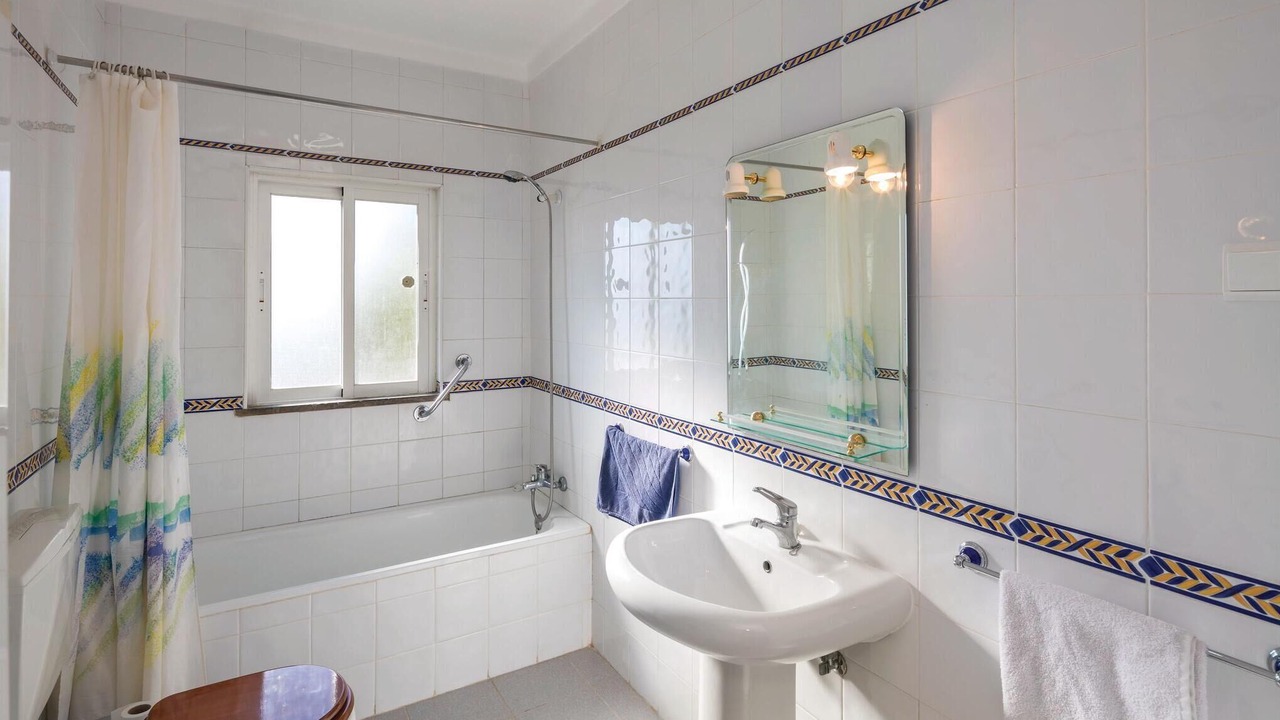 Photo of Bathroom in Campina