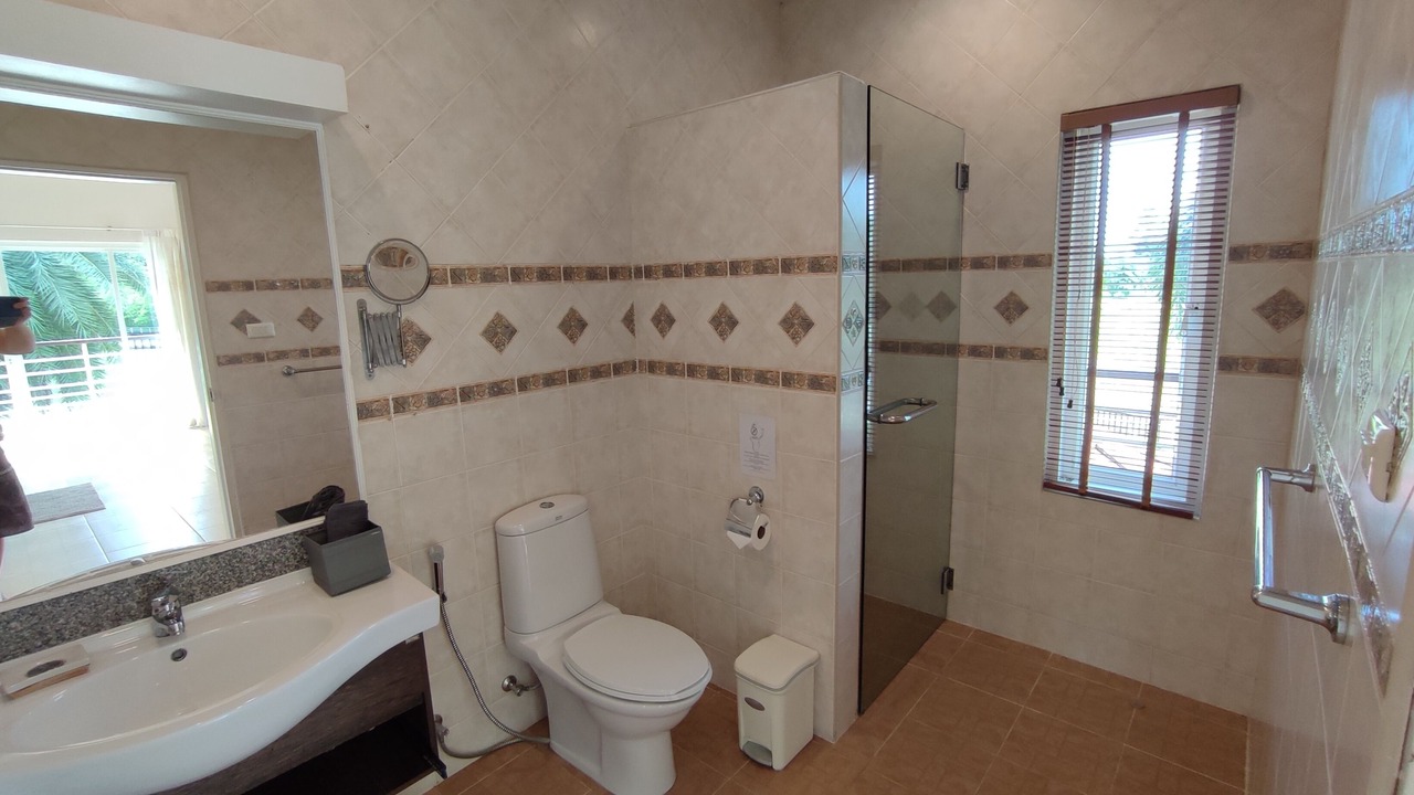 Photo of Bathroom in Khuekkhak