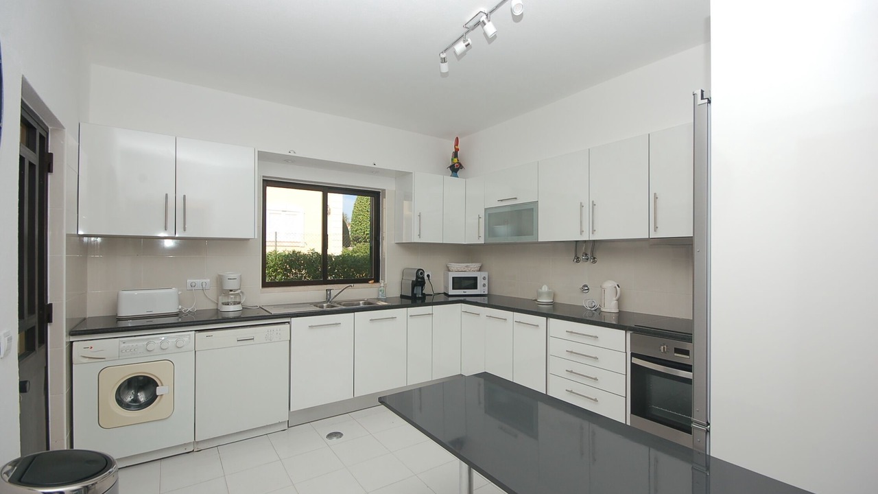 Photo of Kitchen in Quarteira
