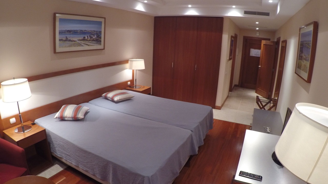 Photo of Bedroom in Mexilhoeira da Carregacao