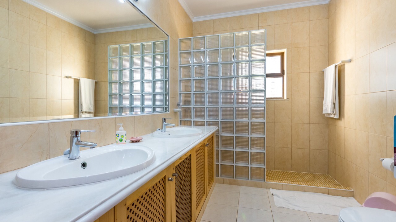 Photo of Bathroom in Vale de Parra