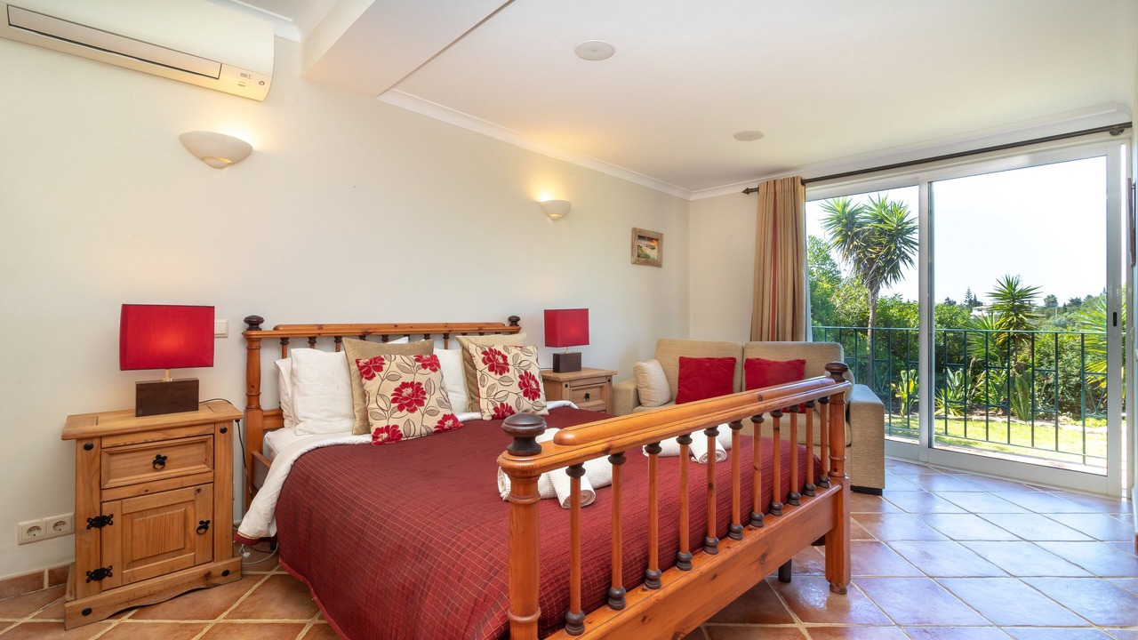 Photo of Bedroom in Mato Serrao