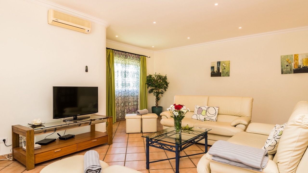 Photo of Livingroom in Almancil