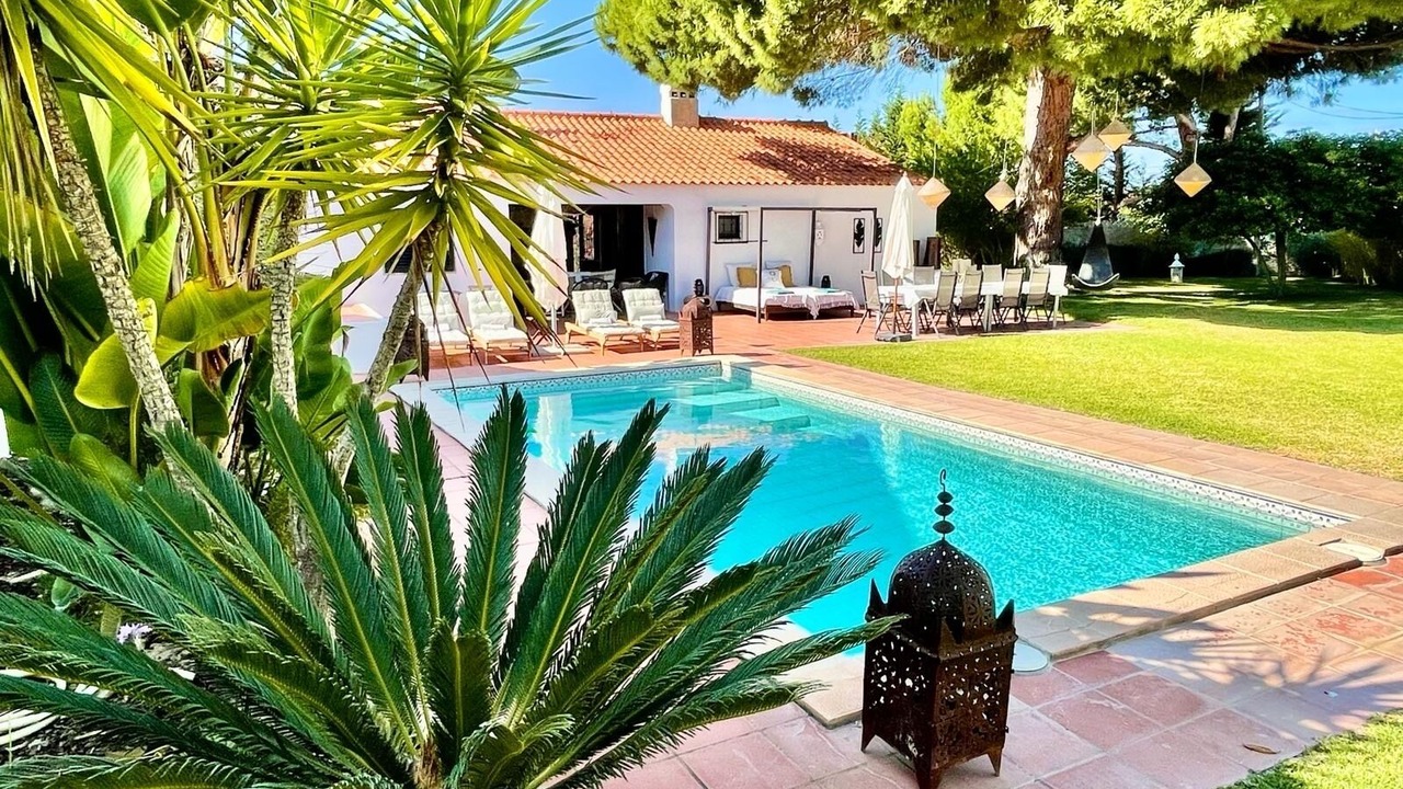 Photo of Outdoor in Alfa-Mar