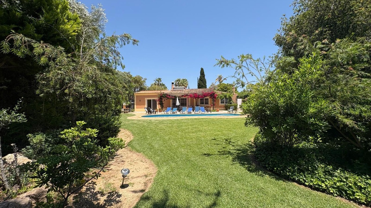 Photo of Outdoor in Guia