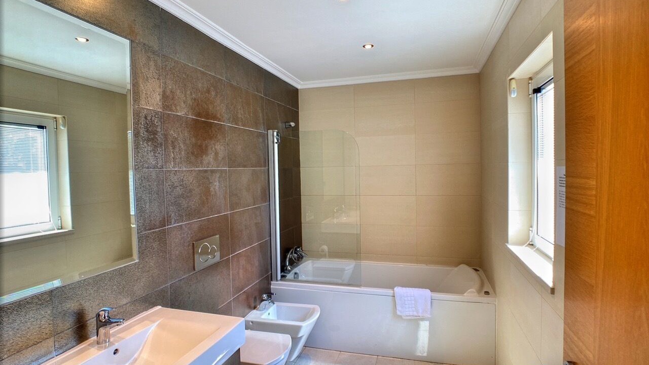 Photo of Bathroom in Sesmarias
