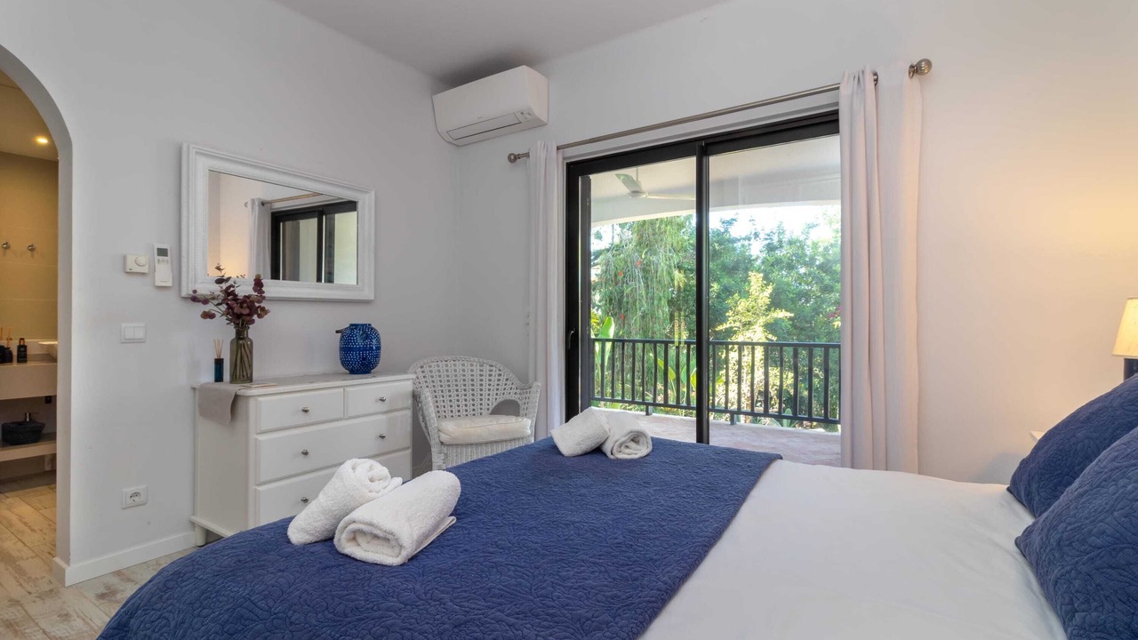 Photo of Bedroom in Caramujeira