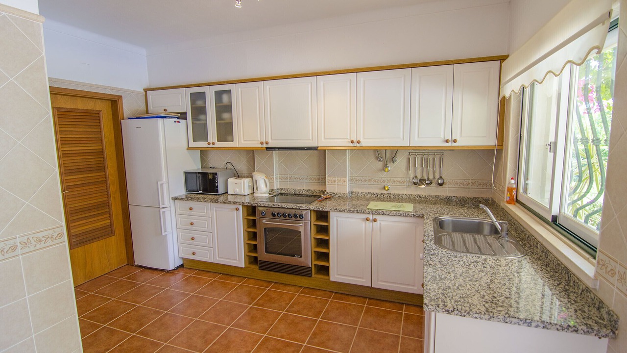 Photo of Kitchen in Quarteira