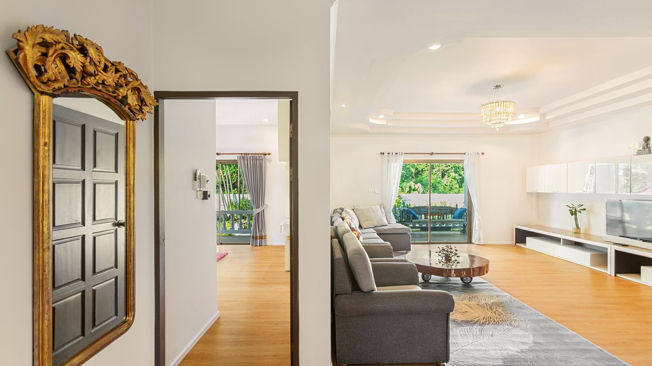 Photo of Livingroom in Chalong