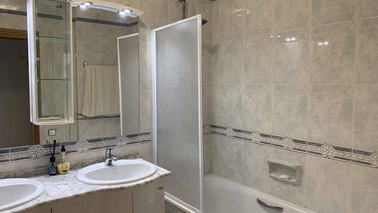 Photo of Bathroom in Gale