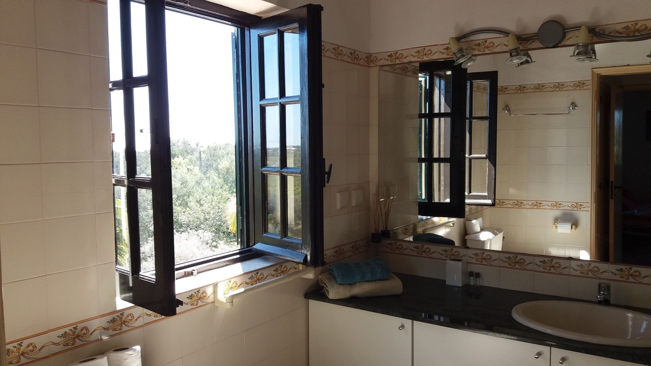 Photo of Bathroom in Moncarapacho e Fuseta