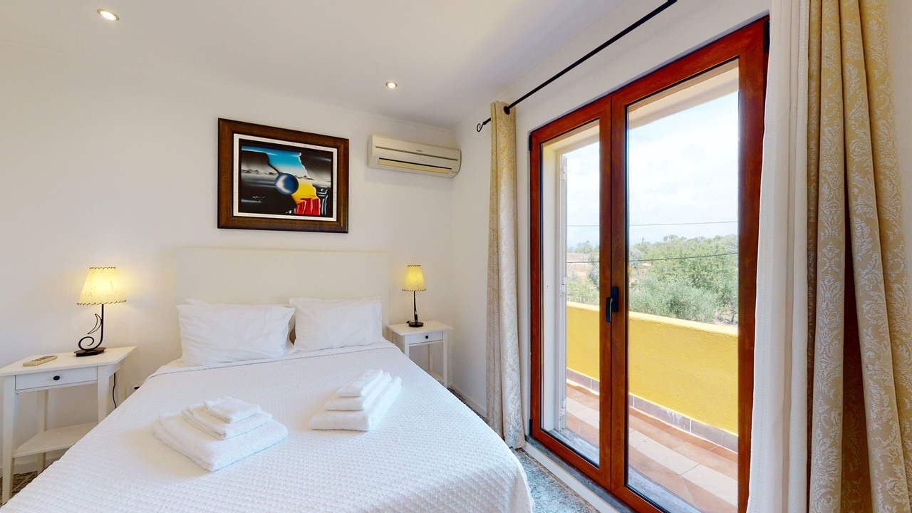 Photo of Bedroom in Estombar