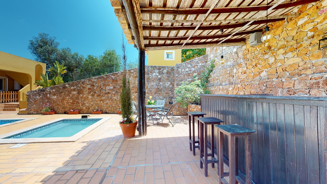 Photo of Outdoor in Estombar