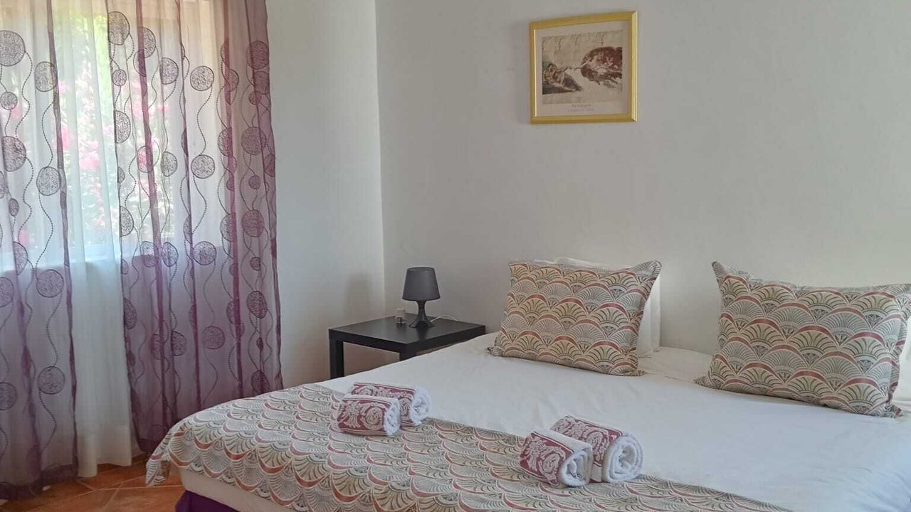 Photo of Bedroom in Figueiral