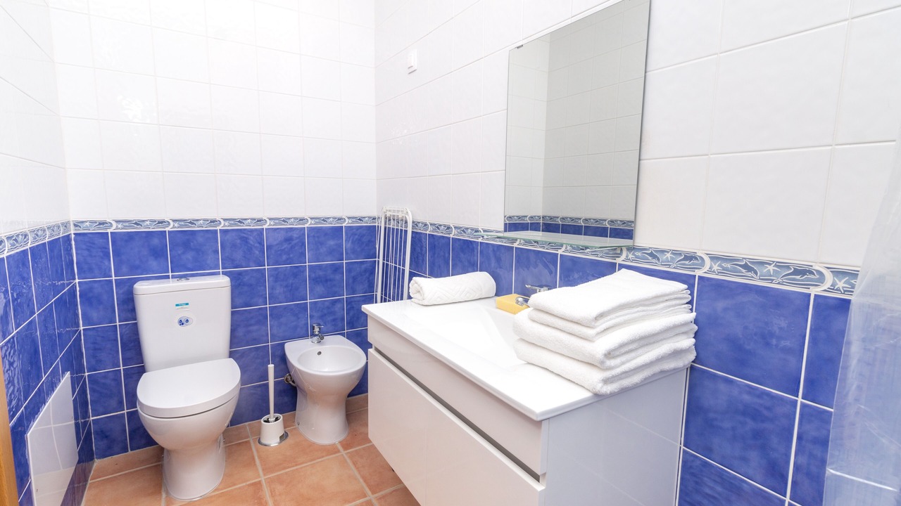 Photo of Bathroom in Retur