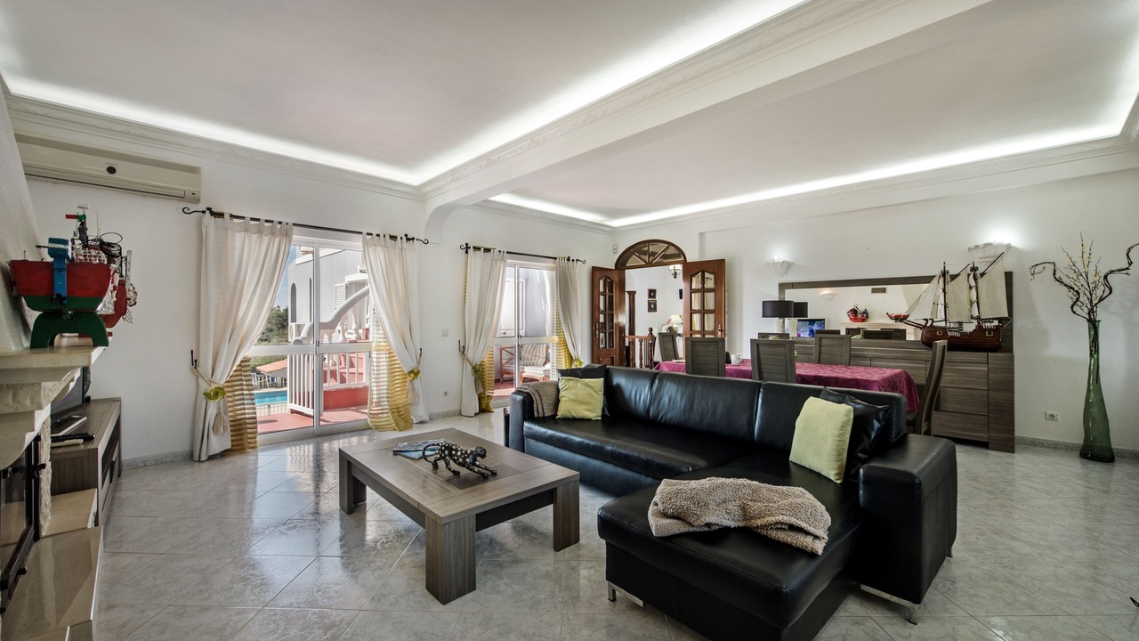 Photo of Livingroom in Monte Raposo