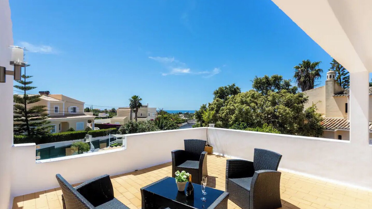 Photo of Patio Balcony in Estombar