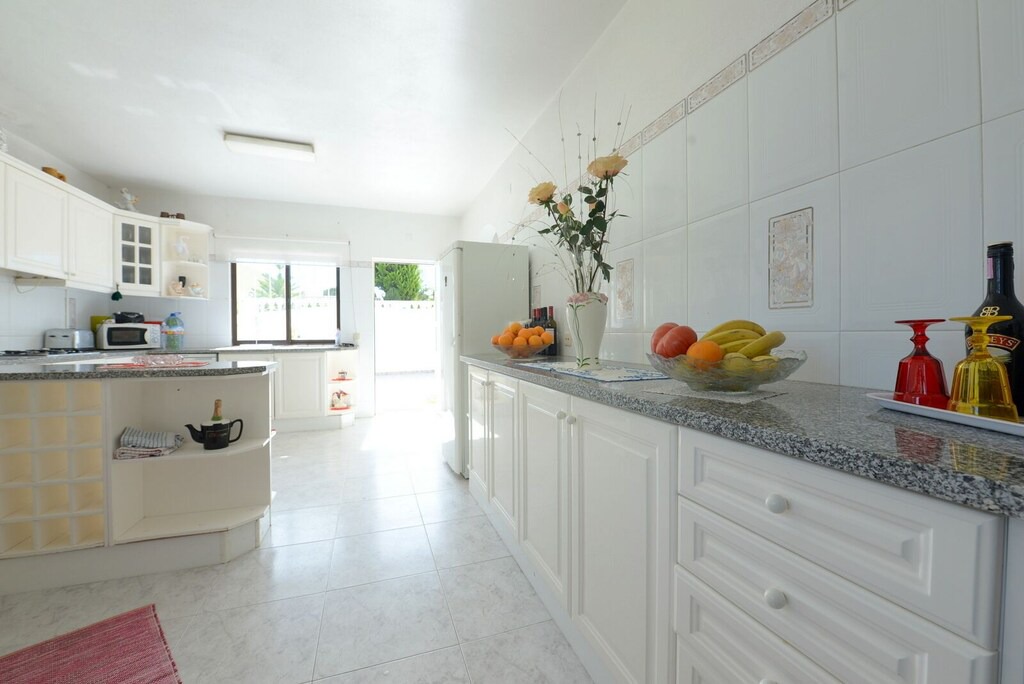 Photo of Kitchen in Lagoa e Carvoeiro