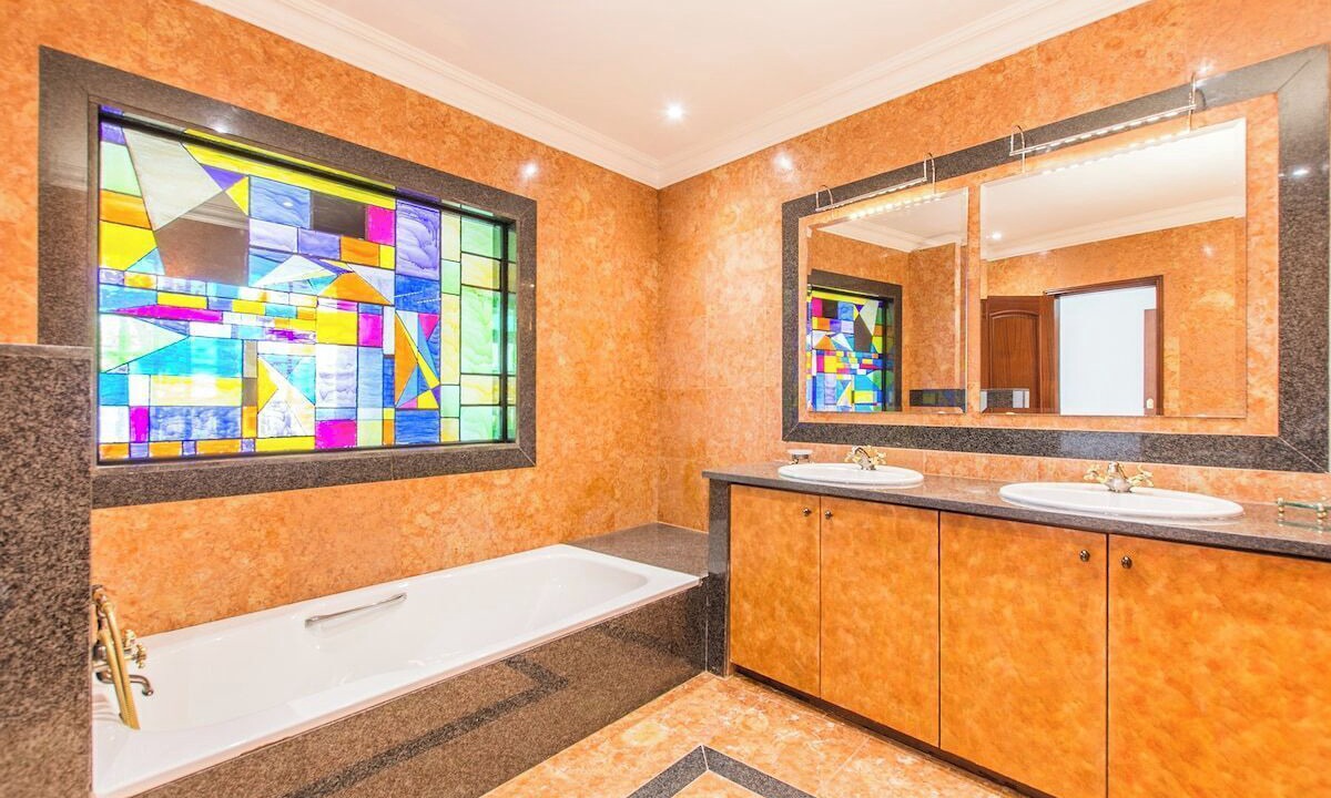 Photo of Bathroom in Corroios