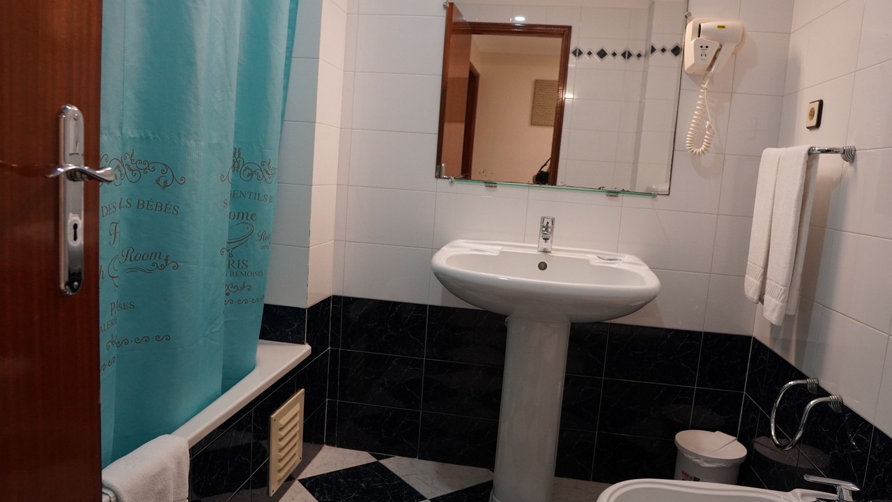 Photo of Bathroom in Alporchinhos