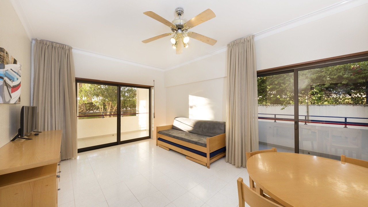 Photo of Bedroom in Alporchinhos