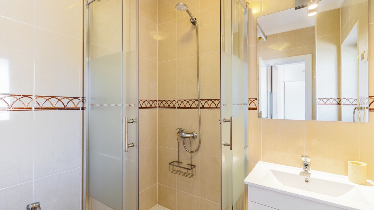 Photo of Bathroom in Meia Praia