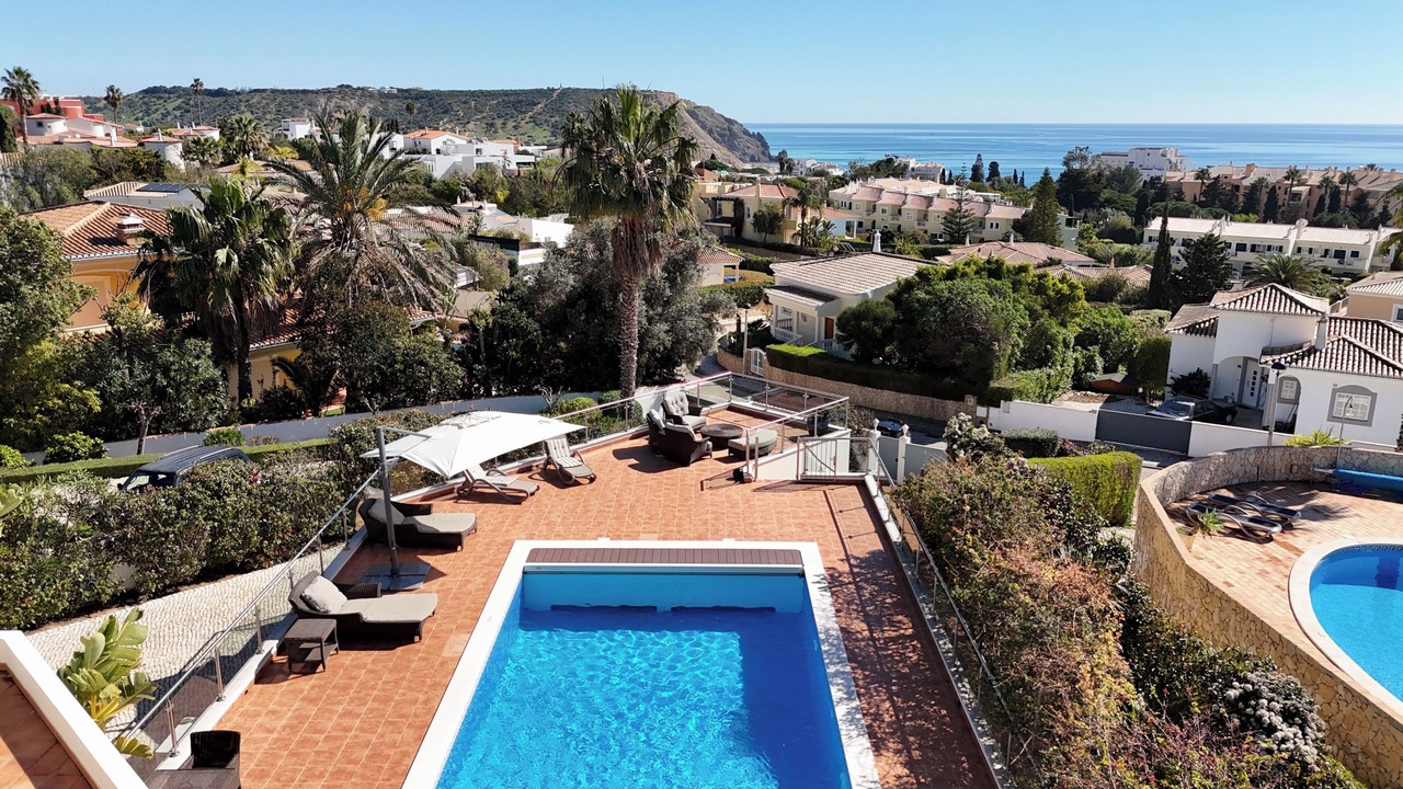 Photo of Outdoor in Luz