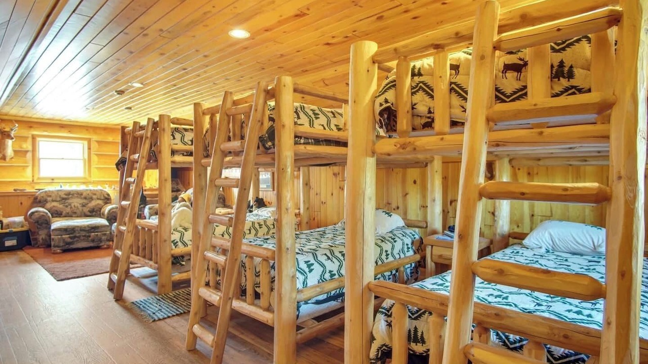 Photo of Bedroom in Grayling