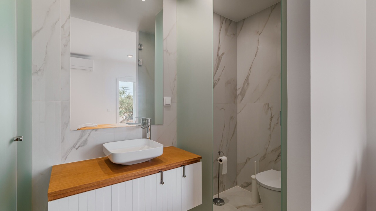 Photo of Bathroom in Caixas