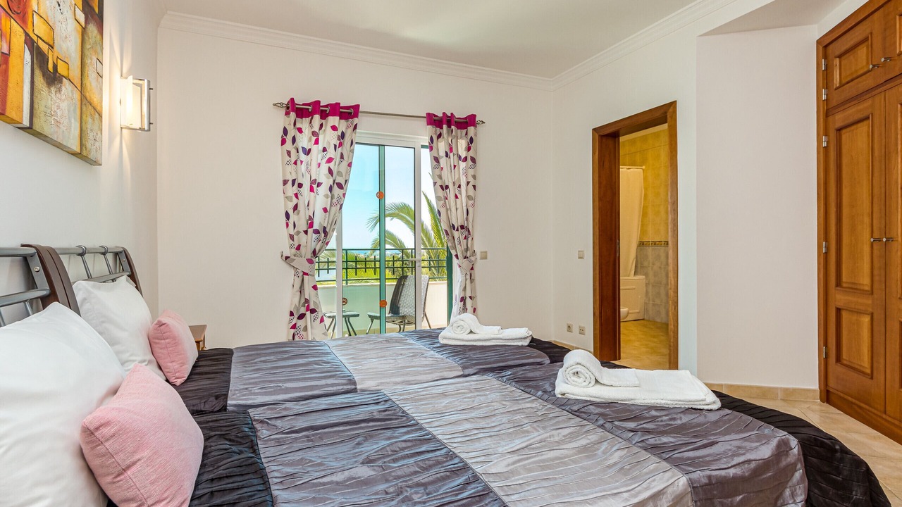 Photo of Bedroom in Correeira