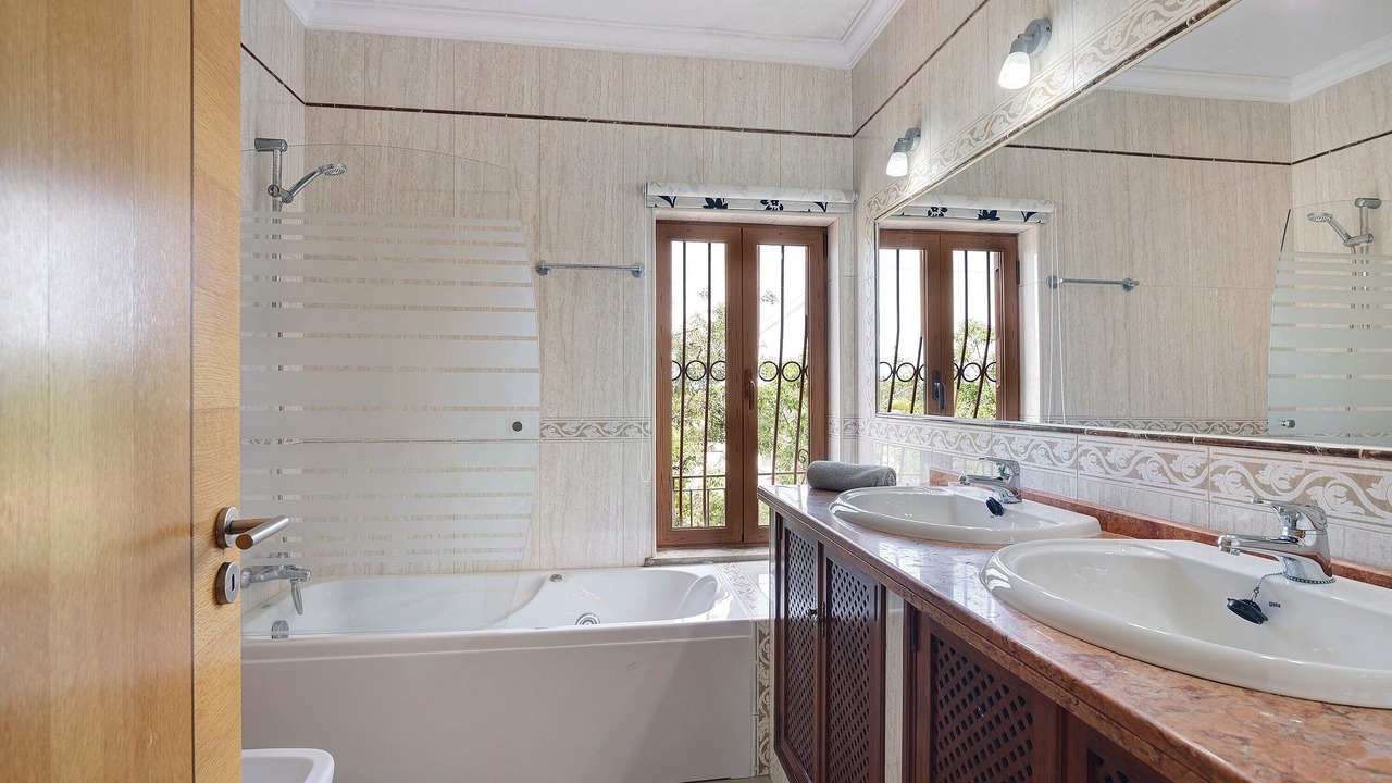 Photo of Bathroom in Campina