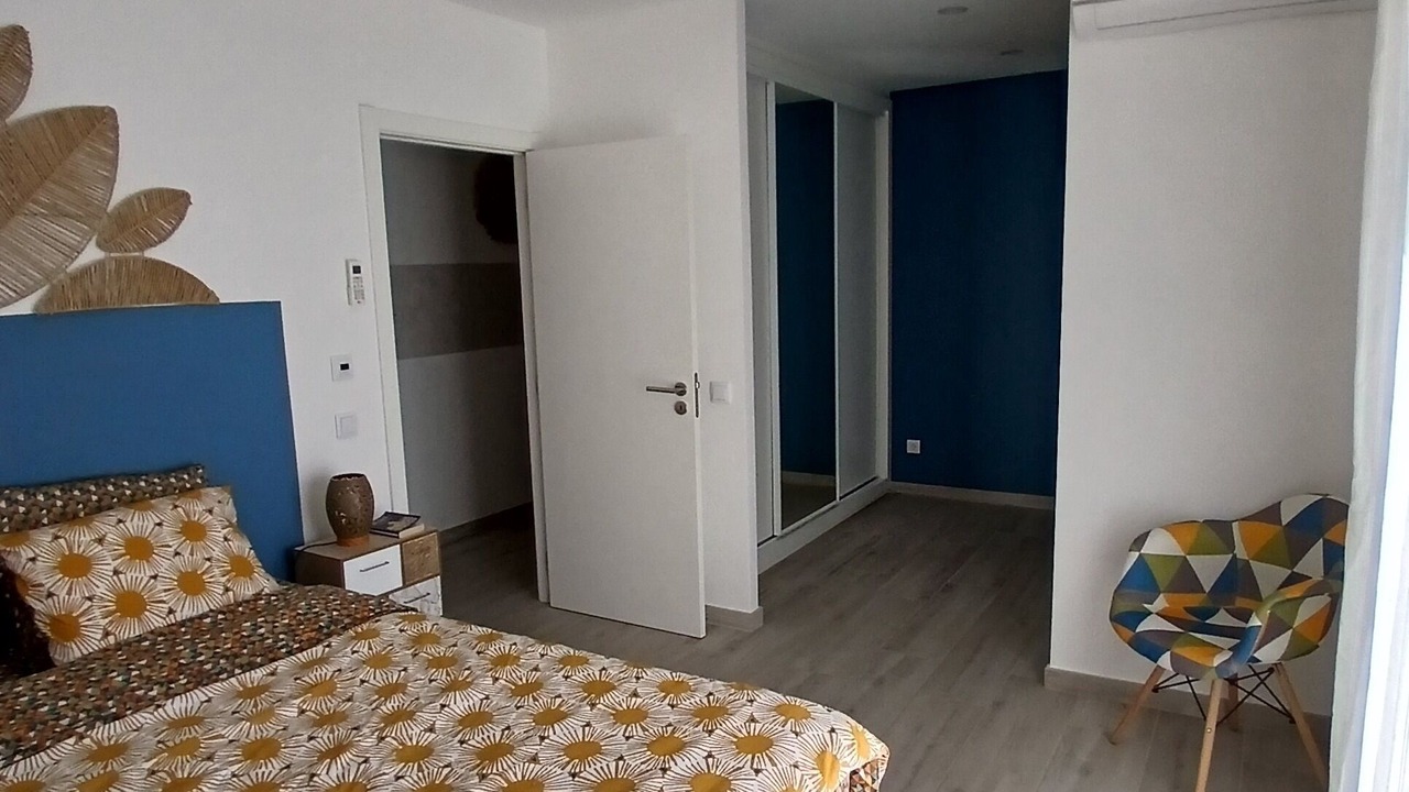 Photo of Bedroom in Tunes