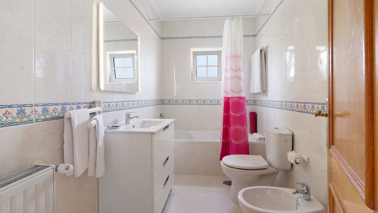 Photo of Bathroom in Vale de Carro