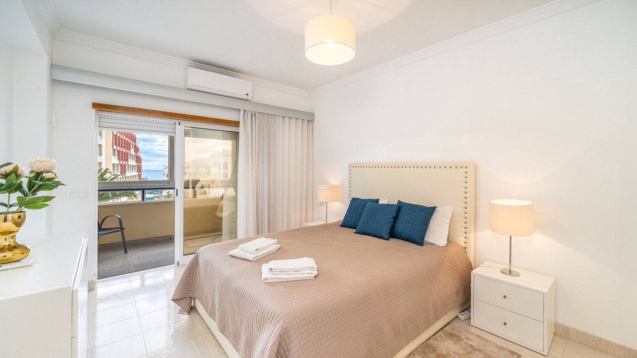 Photo of Bedroom in Alporchinhos