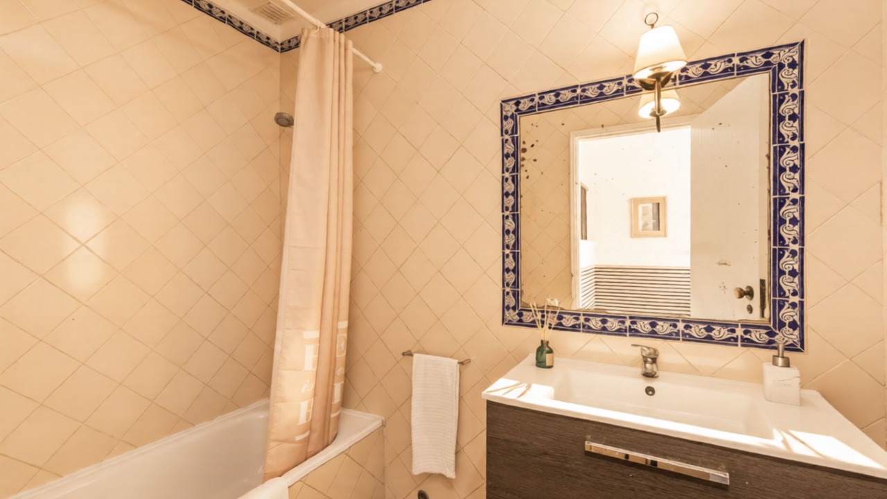 Photo of Bathroom in Moncarapacho e Fuseta