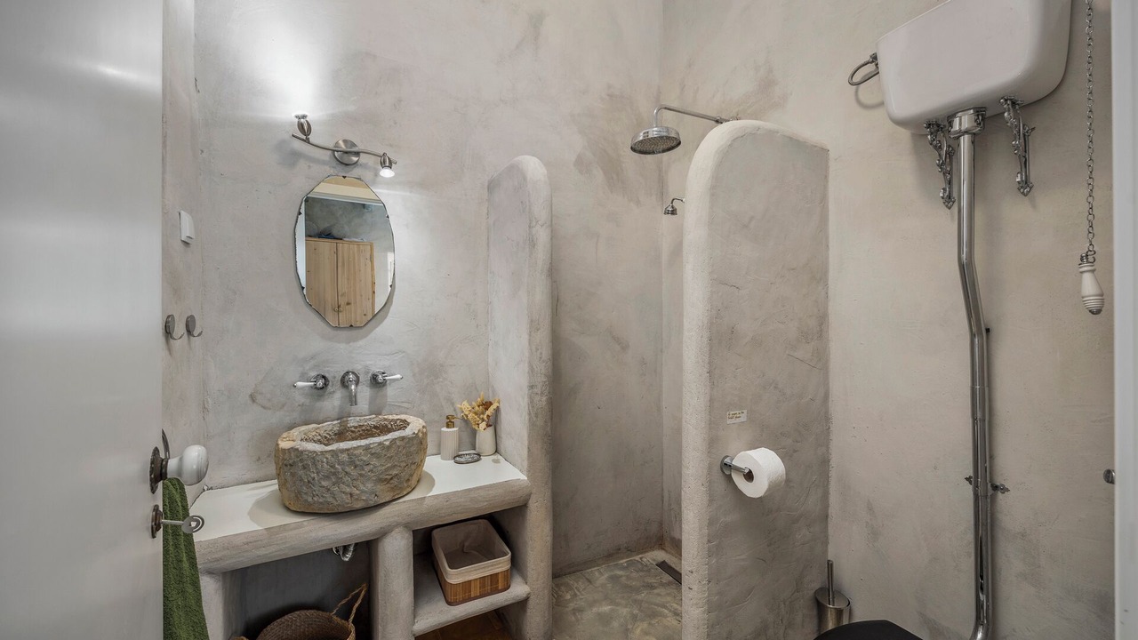 Photo of Bathroom in Santa Catarina da Fonte do Bispo
