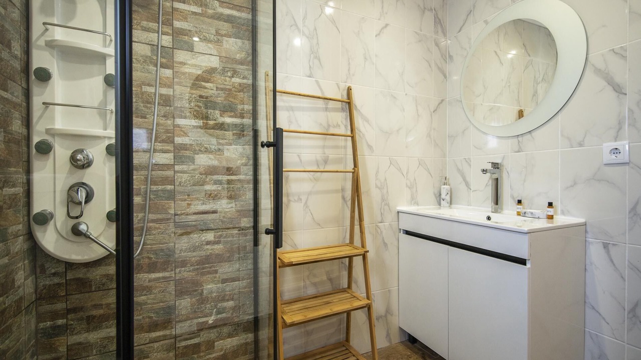 Photo of Bathroom in Bensafrim
