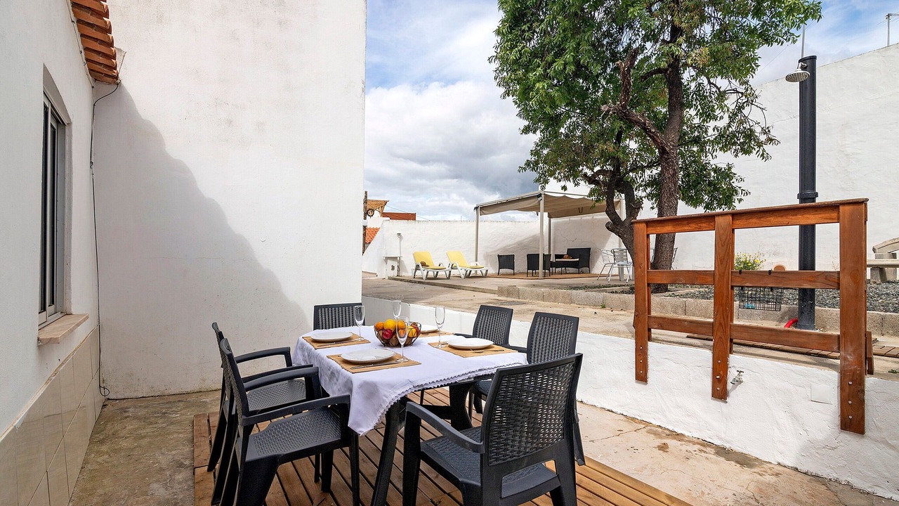 Photo of Outdoor in Pera