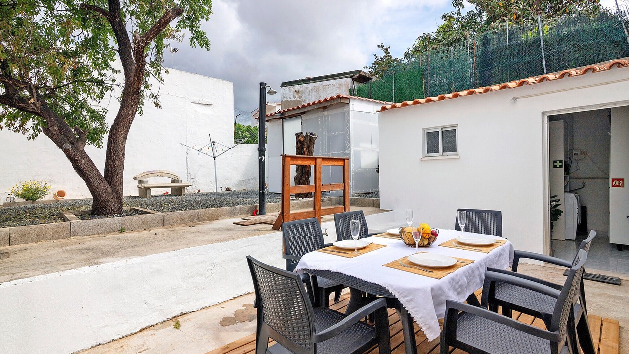 Photo of Outdoor in Pera