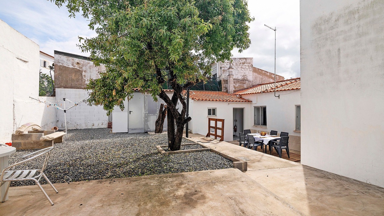 Photo of Outdoor in Pera