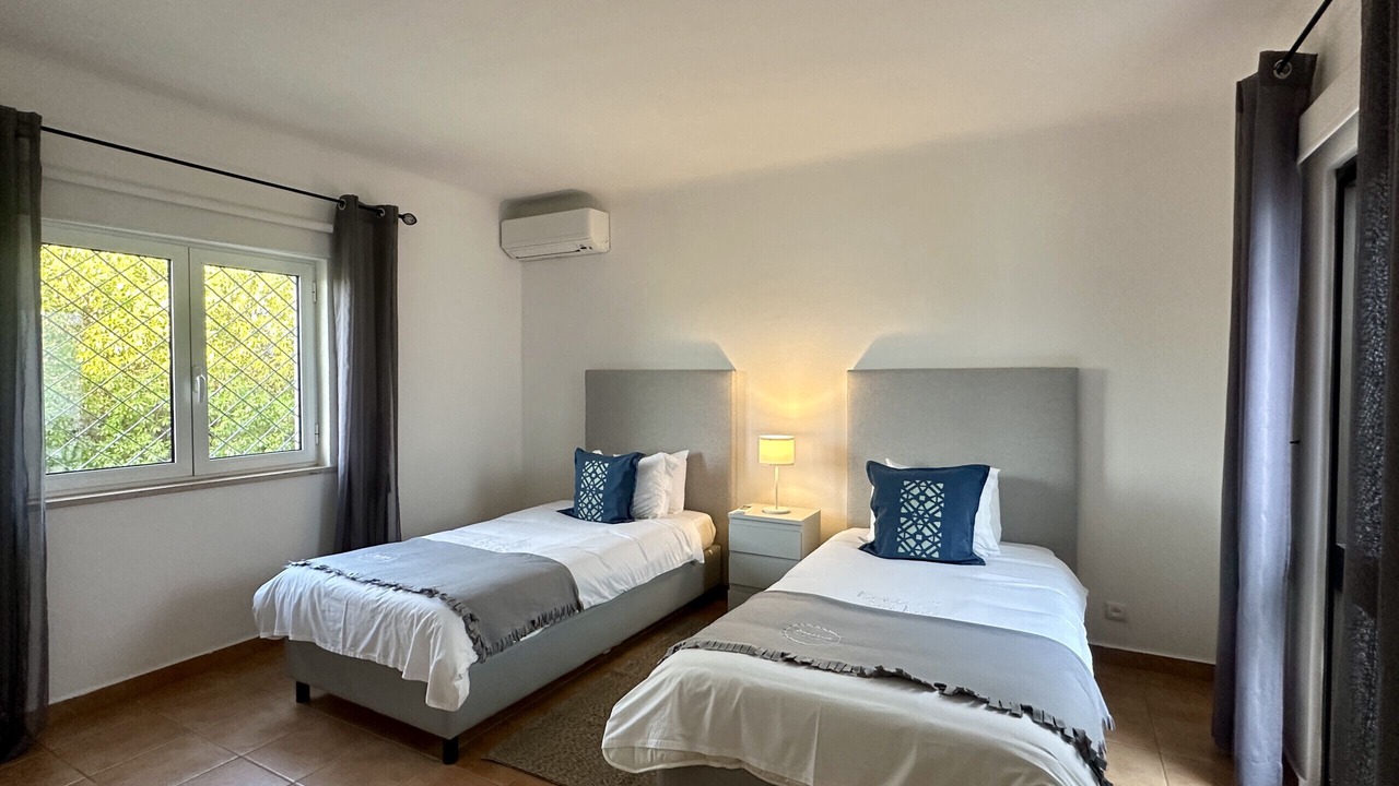 Photo of Bedroom in Monte Raposo