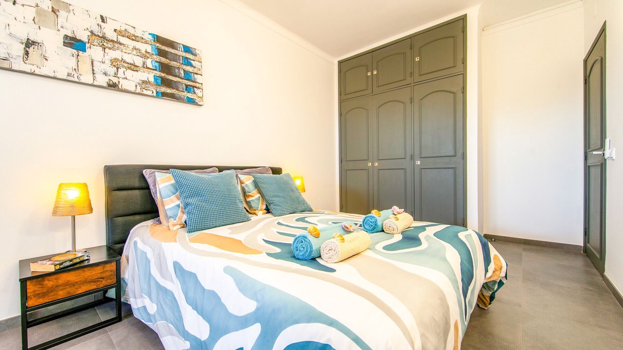 Photo of Bedroom in Vale Navio