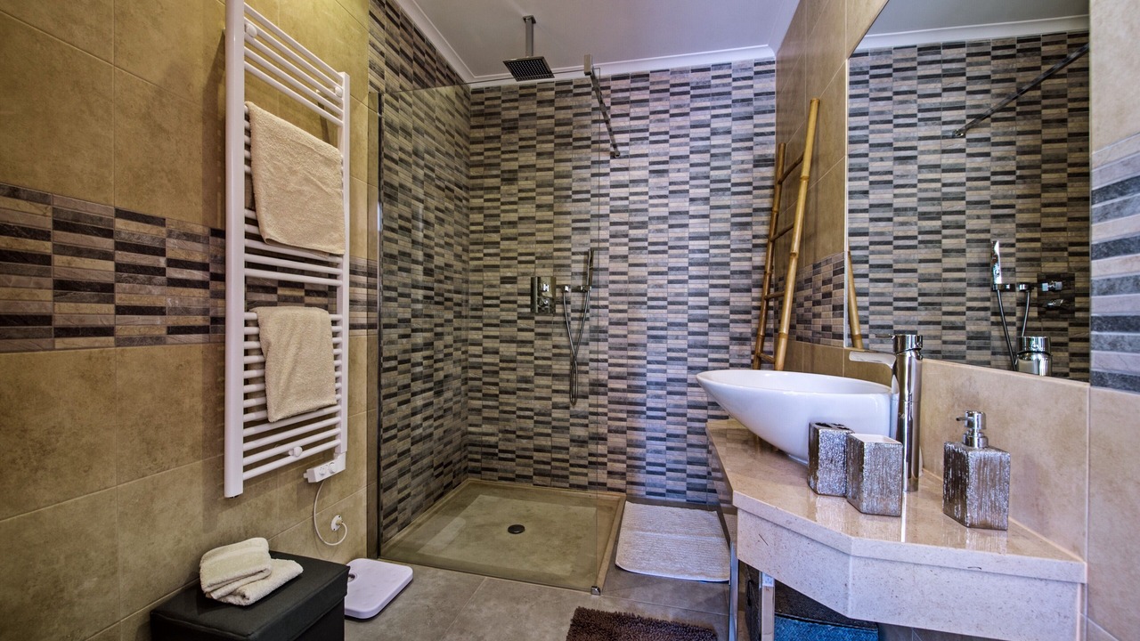 Photo of Bathroom in Apra