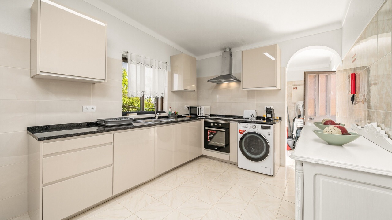 Photo of Kitchen in Monte Raposo