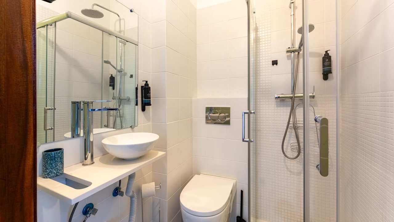 Photo of Bathroom in Faro