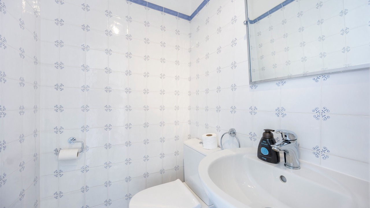 Photo of Bathroom in Salema